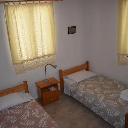 Under The Pine Tree Holiday home