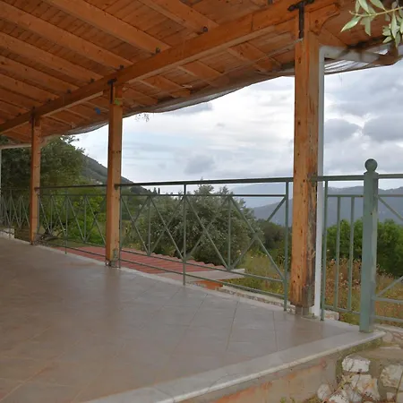Under The Pine Tree Holiday home *