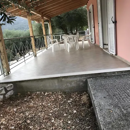 Under The Pine Tree Ferienhaus