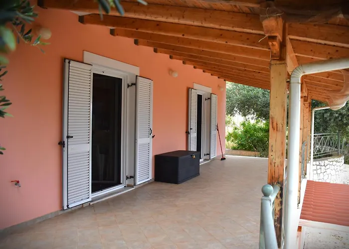 Under The Pine Tree Holiday home *